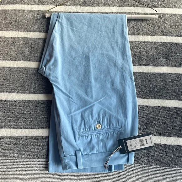Brand new Vineyard Vines chinos - Picture 1 of 3